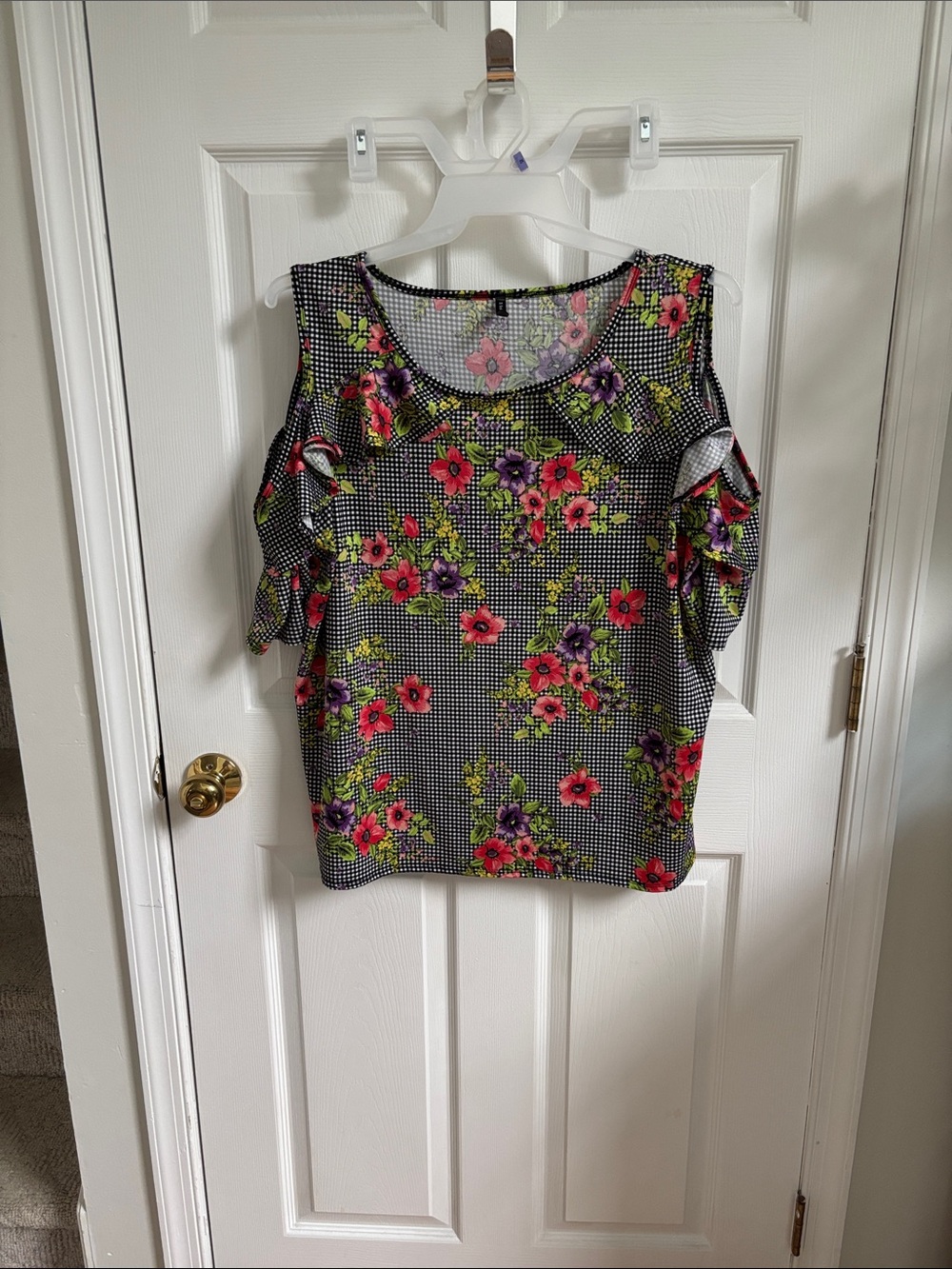 Women’s Cold-Shoulder Floral Top in Black and Pink
